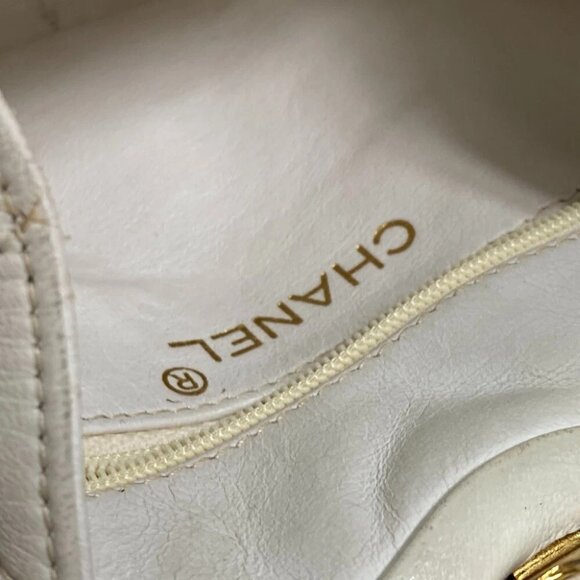 CHANEL CC Mark CC Matelasse Quilted Kisslock Waist Pouch Chain with Fringe - Picture 12 of 16